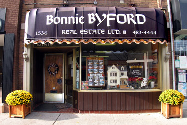 Photo of Bonnie's Office on Bayview Avenue!  Click here to peek inside our dollhouse!